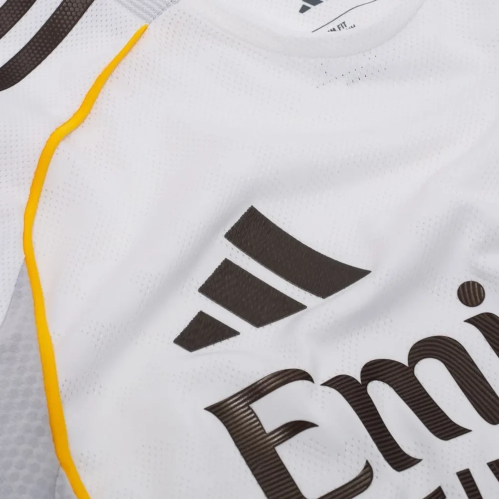 Real Madrid 25/26 Home Jersey