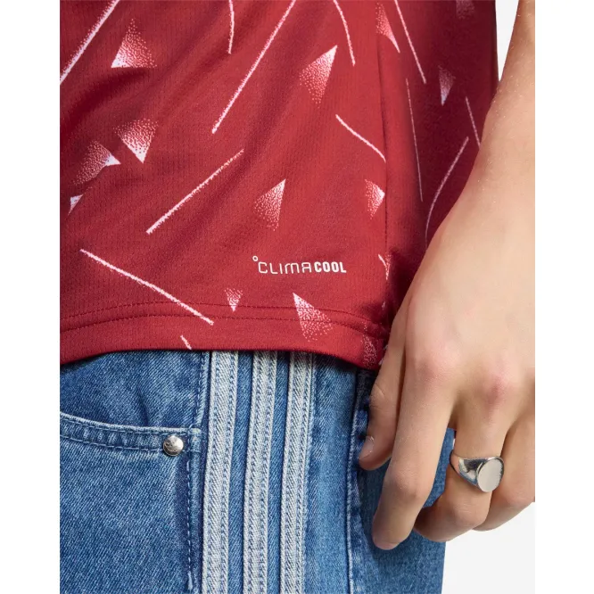 ka6852_8_apparel_on_model_detail_view_2_white Liverpool FC 2026/27 Home Jersey