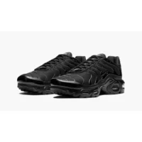 Nike Air Max Plus Triple Black