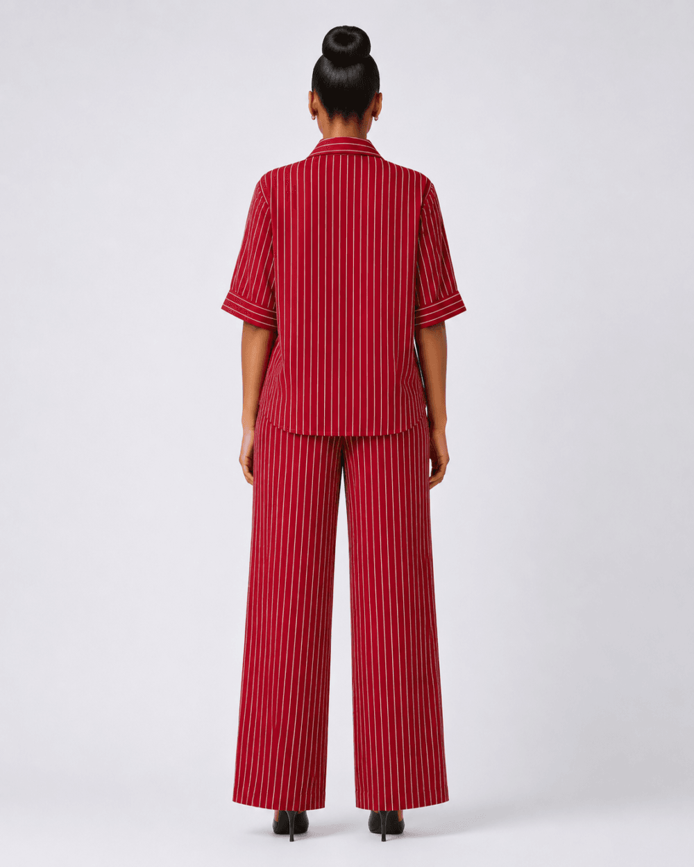 03602b9b-1012-4411-bf86-44030e79dab7 Women's classic pinstripe two piece set