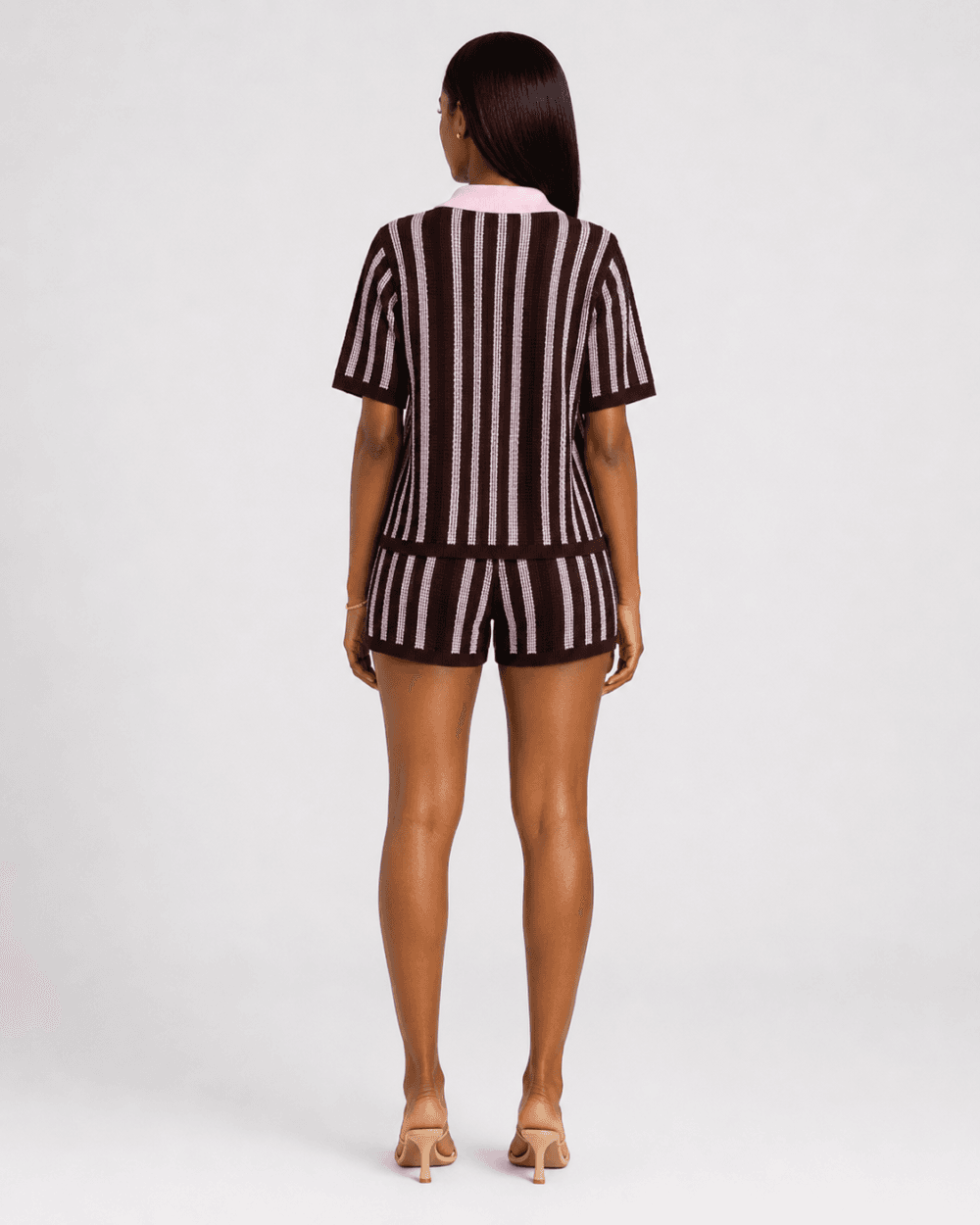 b8ffb795-9a64-4cd3-a8dc-7b2e6bc4114d Women's Striped Knit Shorts Set